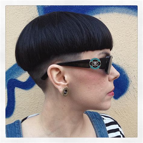 Bowl Haircut: A Timeless Style for All Hair Types